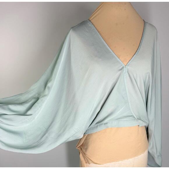 Silence and Noise Dolman sleeve cropped seafoam polyester top - Picture 3 of 6